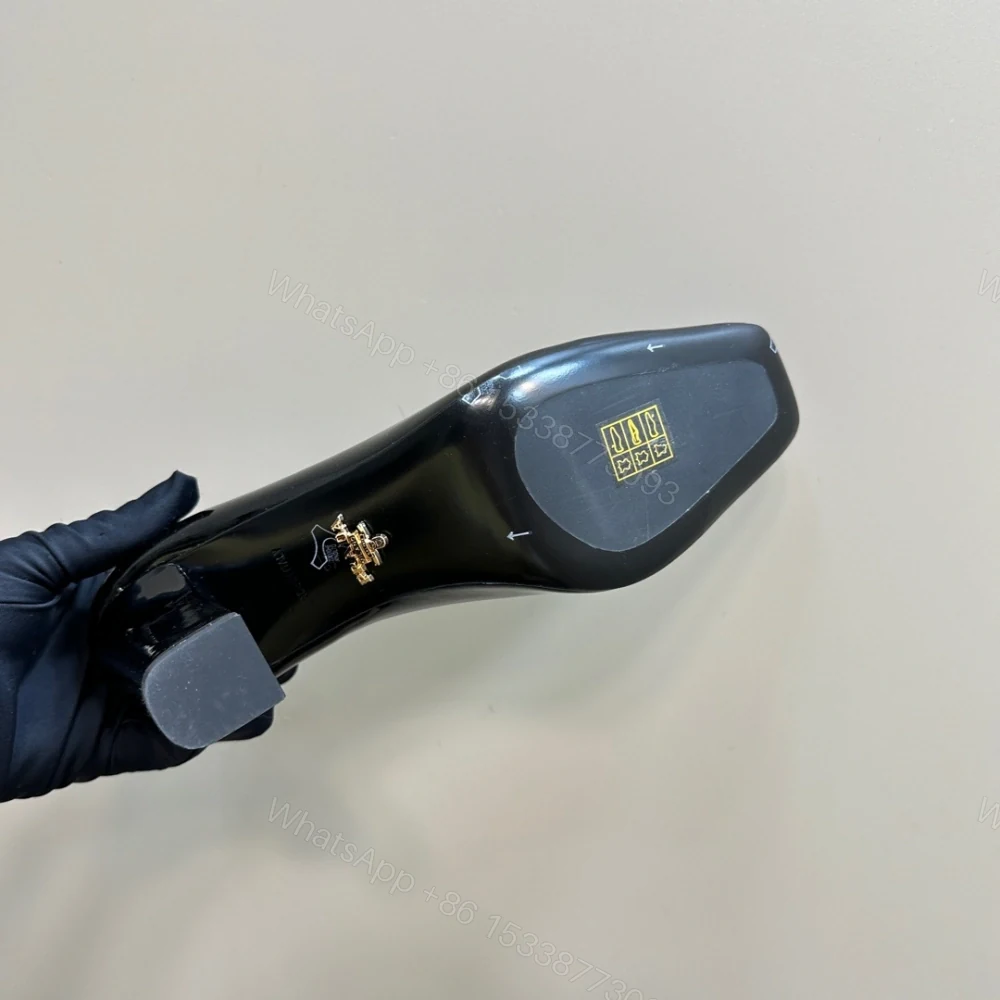View 9 of 高仿Prada*1I837N方頭粗跟高踭鞋8.5CM漆皮黑色免檢版