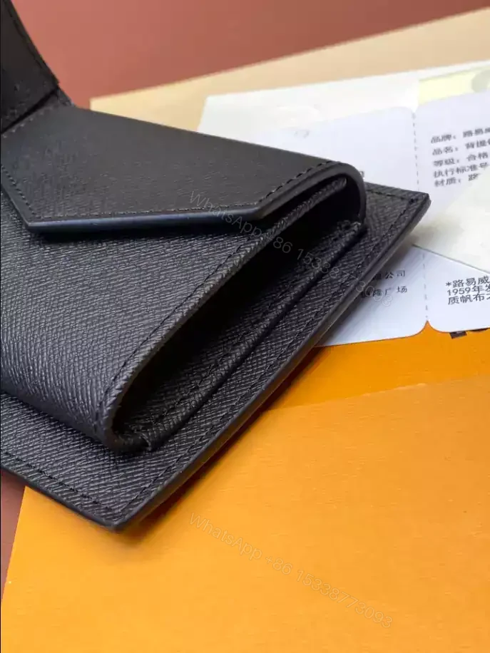 View 9 of LV MARCO WALLET TAIGA LEATHER – RRG092