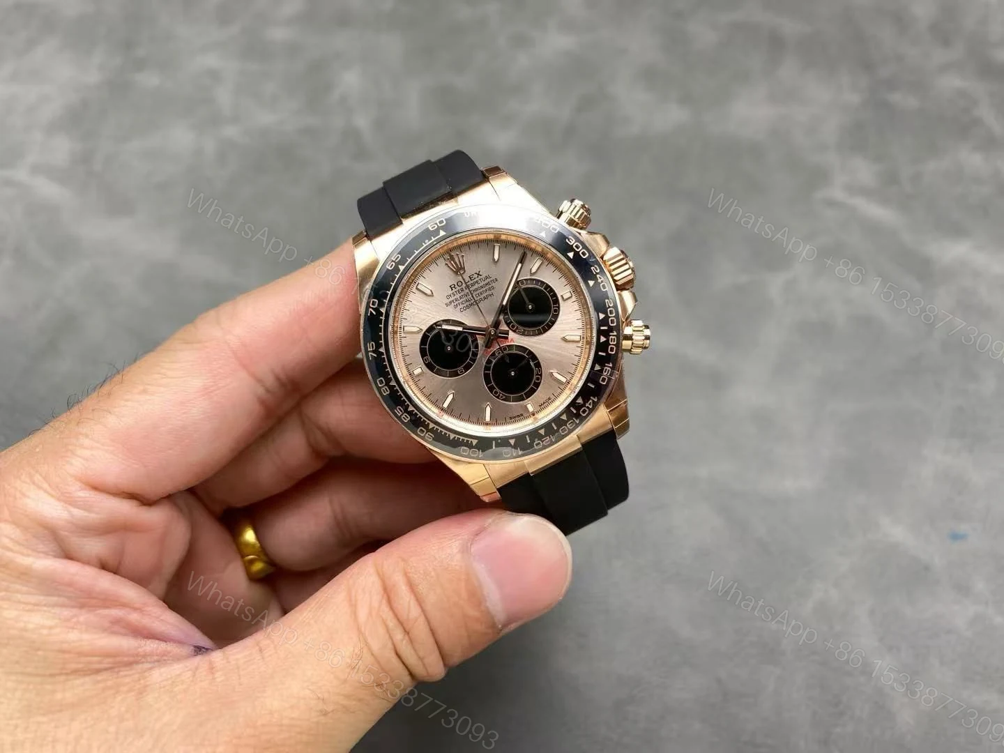 View 12 of Replica Rolex Cosmograph Daytona Everose gold 116515LN