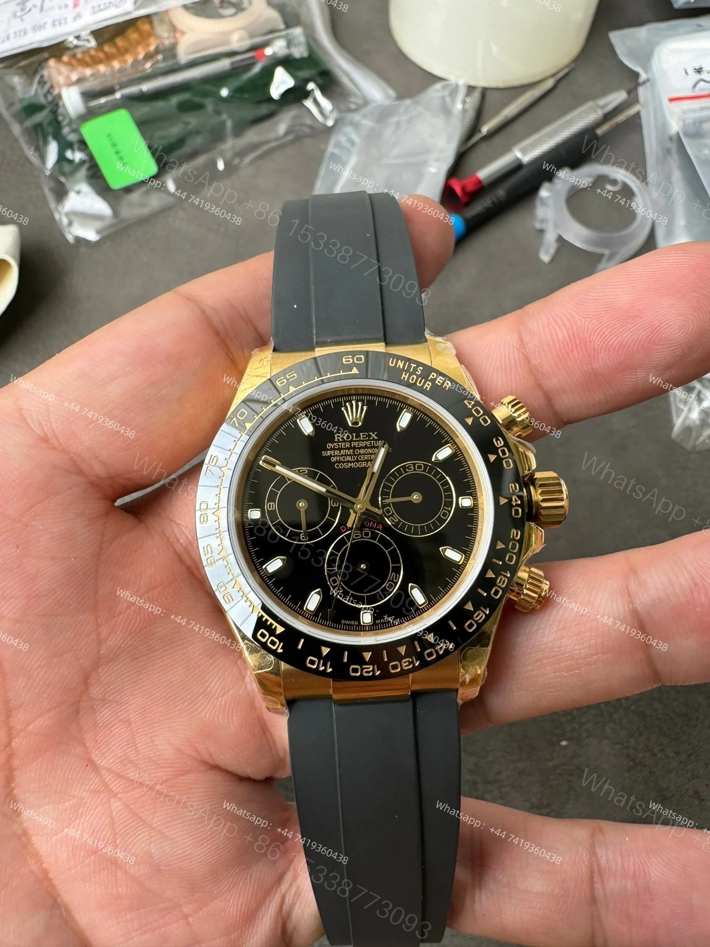 View 7 of Rolex Daytona 1:1 Replica – M116518LN-0035 Black Dial Gold Case 4130 Super Clone