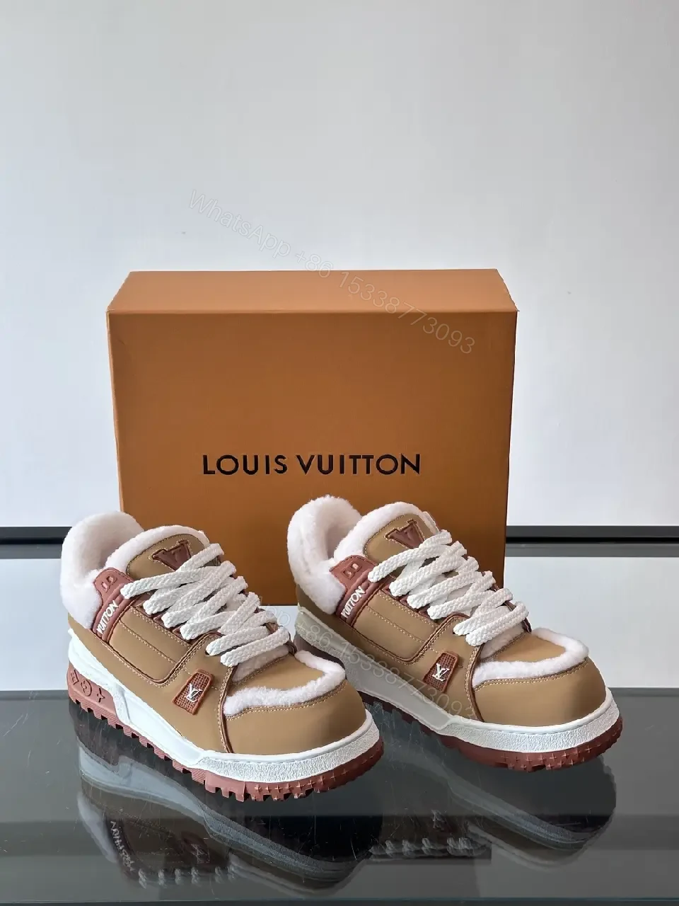 Bold Leather Sneaker: Plush Comfort & Warmth Texture — view 1