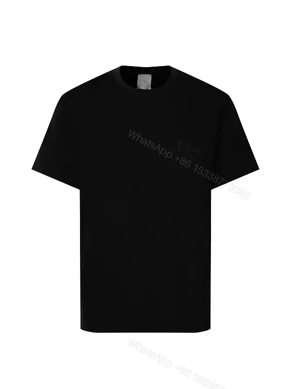 Minimalist Black Tee: Luxe Subtlety, Durable Everyday Top — view 1