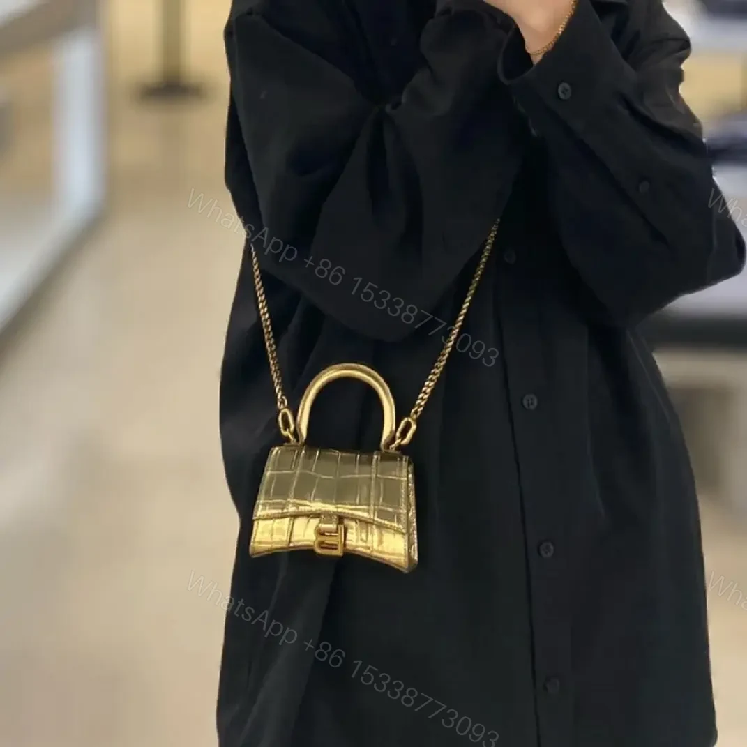 View 16 of 高仿Balenciaga*Nano系列迷你沙漏包金色