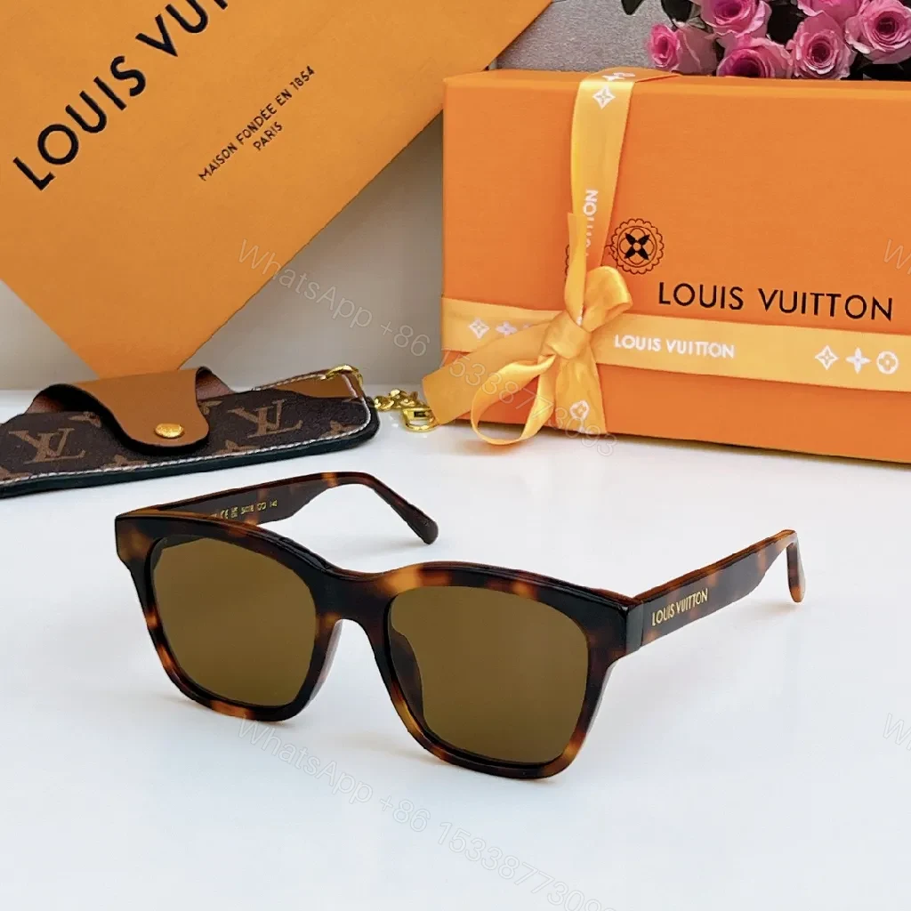 View 4 of Chic Luxury Sunglasses: Premium Black Acetate, Polarized Lenses