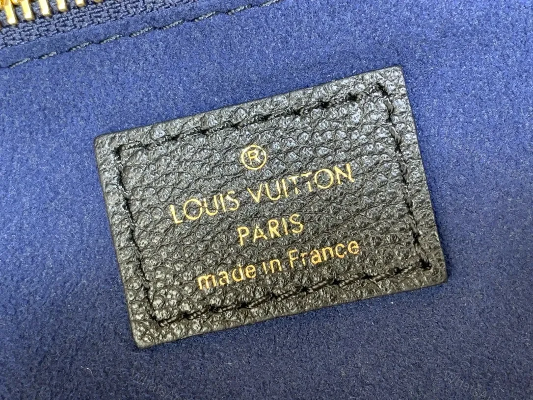 View 4 of Louis Vuitton LV Never Full Black Handbags 32x29x17cm