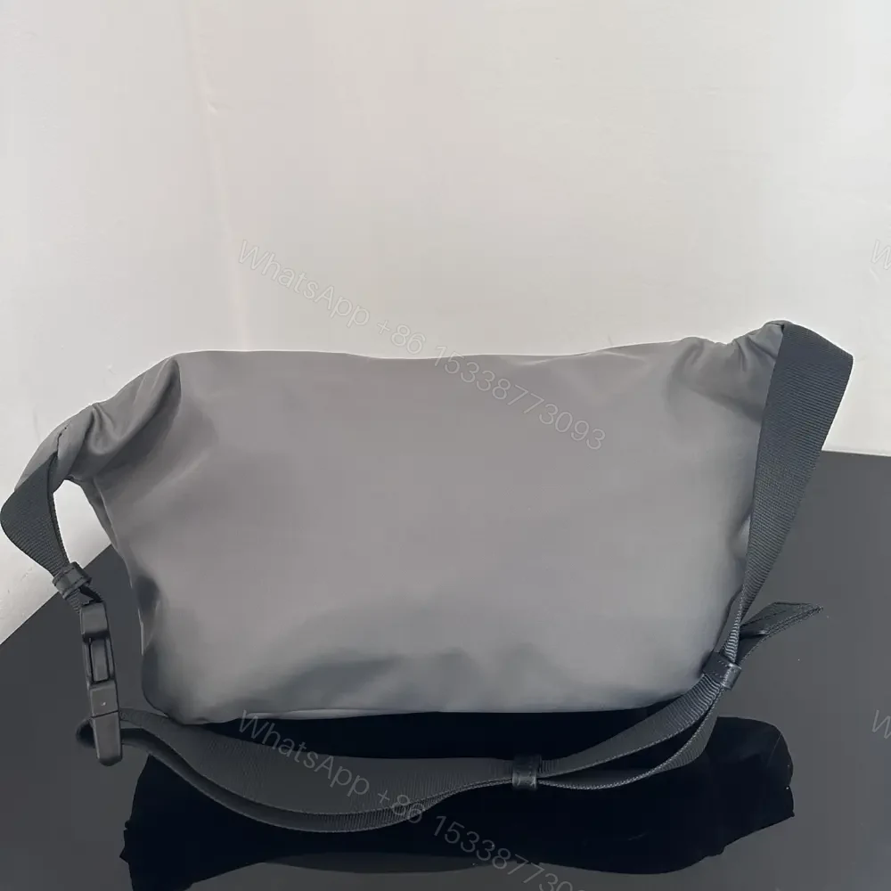 View 2 of 高仿BalenciagaWheelBeltpack系列尼龍胸包灰色