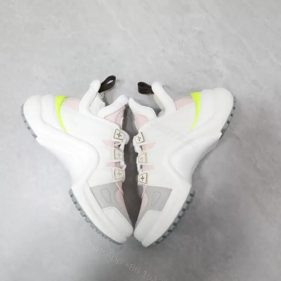 View 3 of LV ARCHLIGHT SNEAKER – LSVM014