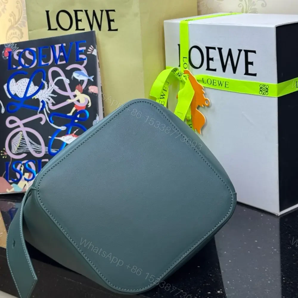 View 4 of 高仿Loewe*Bucket系列4535水桶包香根草色中號免檢版