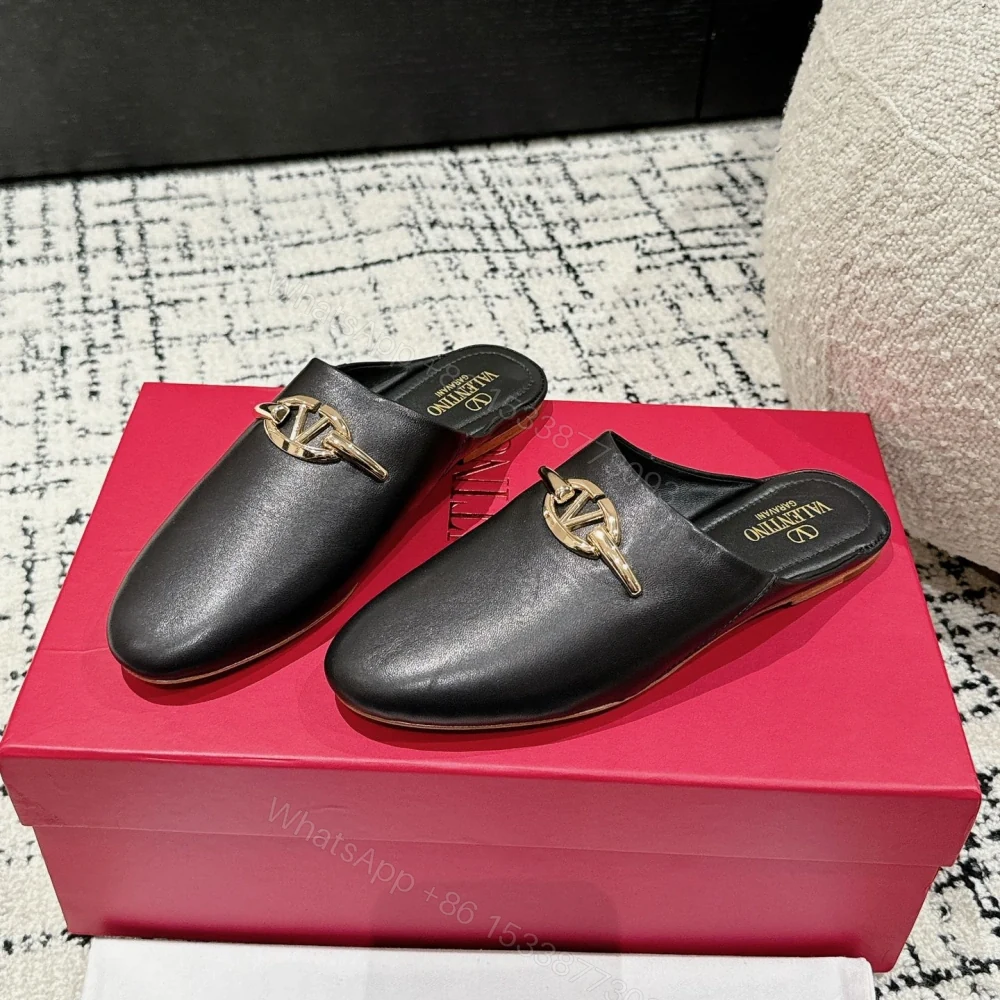 高仿Valentino*4W2S0IY簡約包頭拖鞋小牛皮黑色免檢版 — view 1