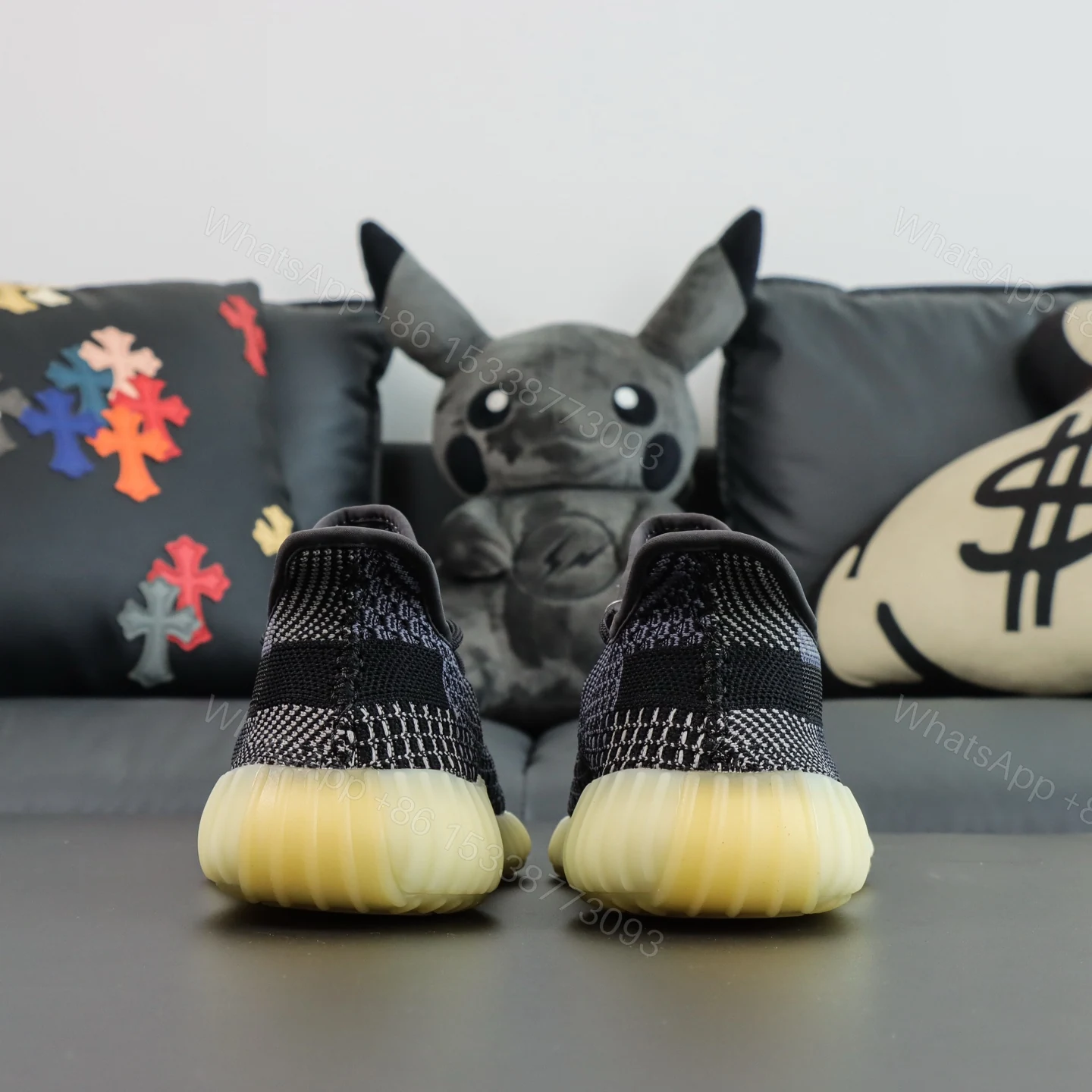 View 6 of Yeezy Boost 350 V2 Carbon Replicas