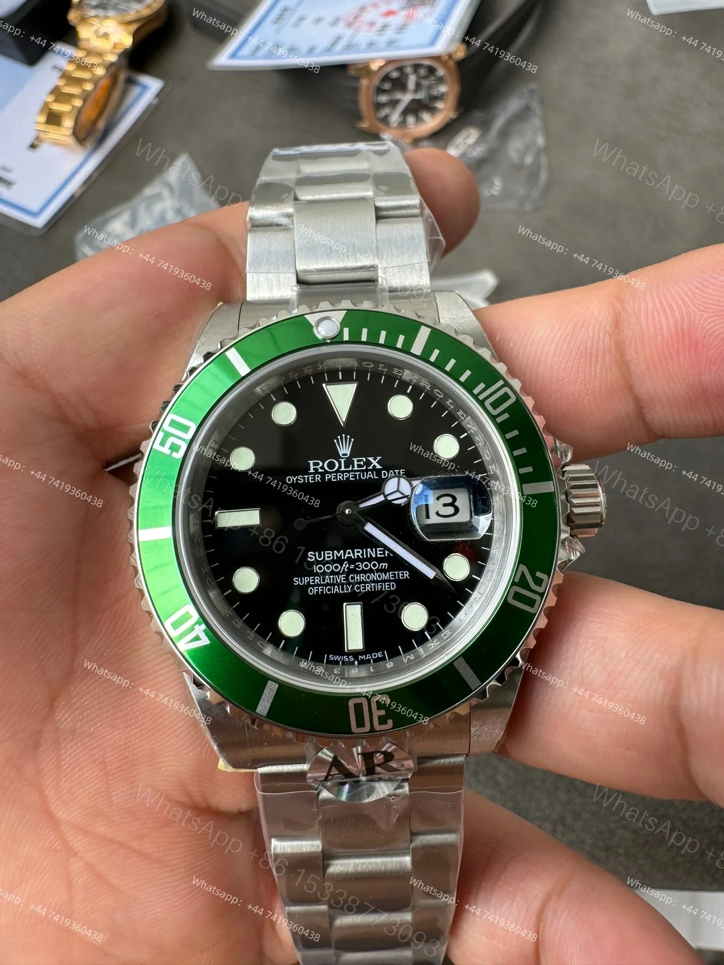 View 4 of Rolex Submariner 16610LV Kermit 1:1 Replica – Green Bezel Black Dial 3135 Movement 40mm Super Clone