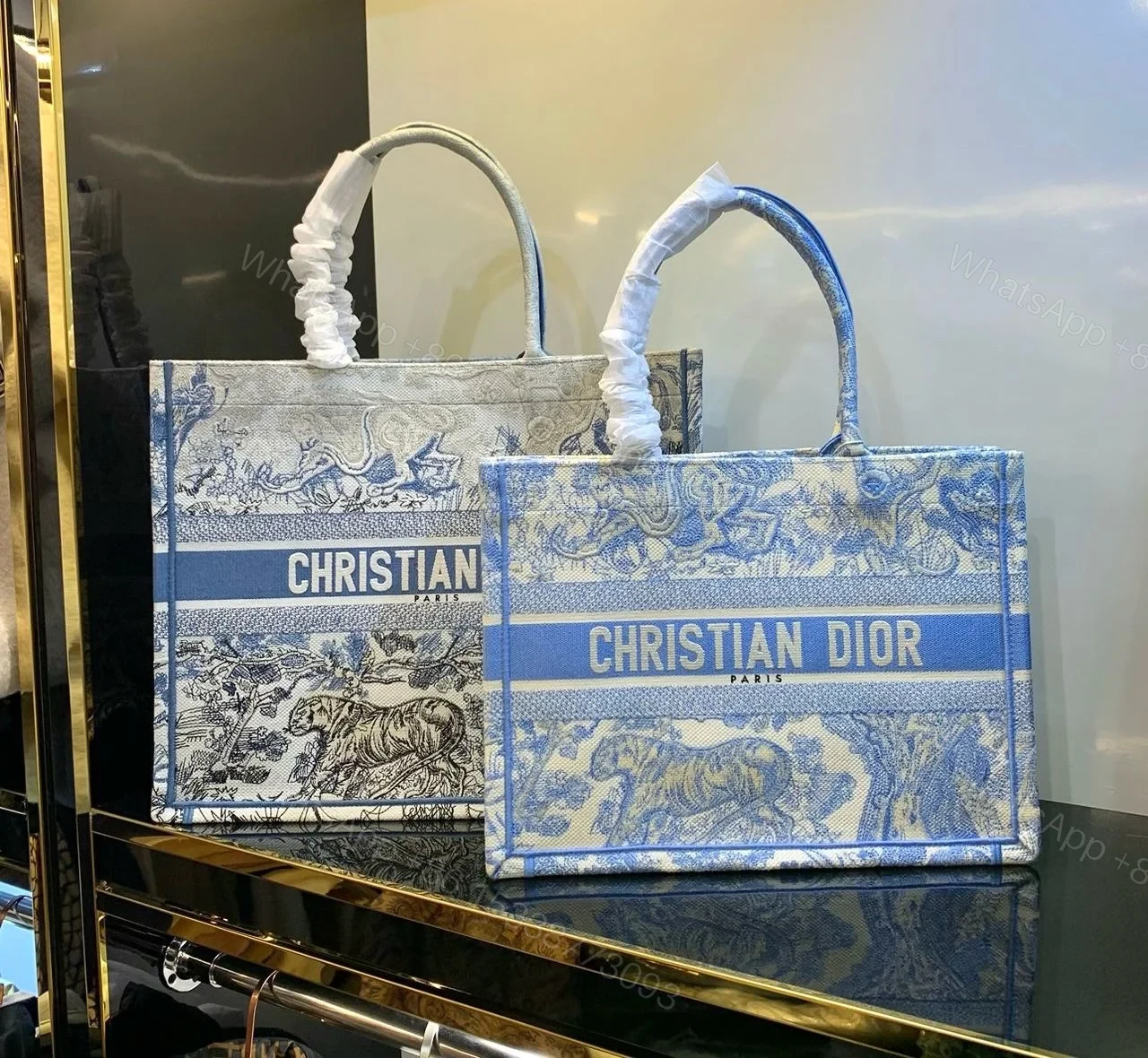 DIOR — view 1