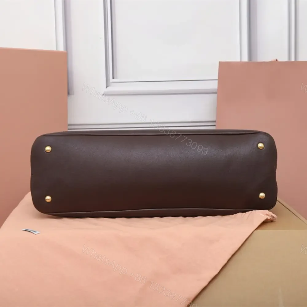 View 5 of 高仿miumiu*Aventure系列5BG310小羊皮Tote手袋石楠木色免檢版