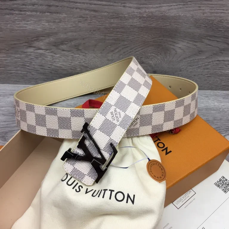 Louis Vuitton Damier Belt: Signature Checker, Matte Buckle, Luxury Comfort — view 1