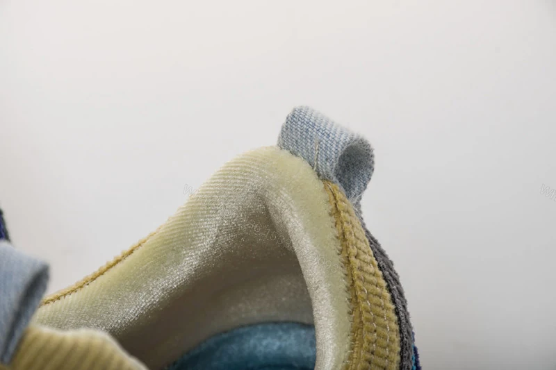 View 5 of MAX97 OFF-WHITE x Nike Air Max 97 Release Date Corduroy Cap AJ4219-400