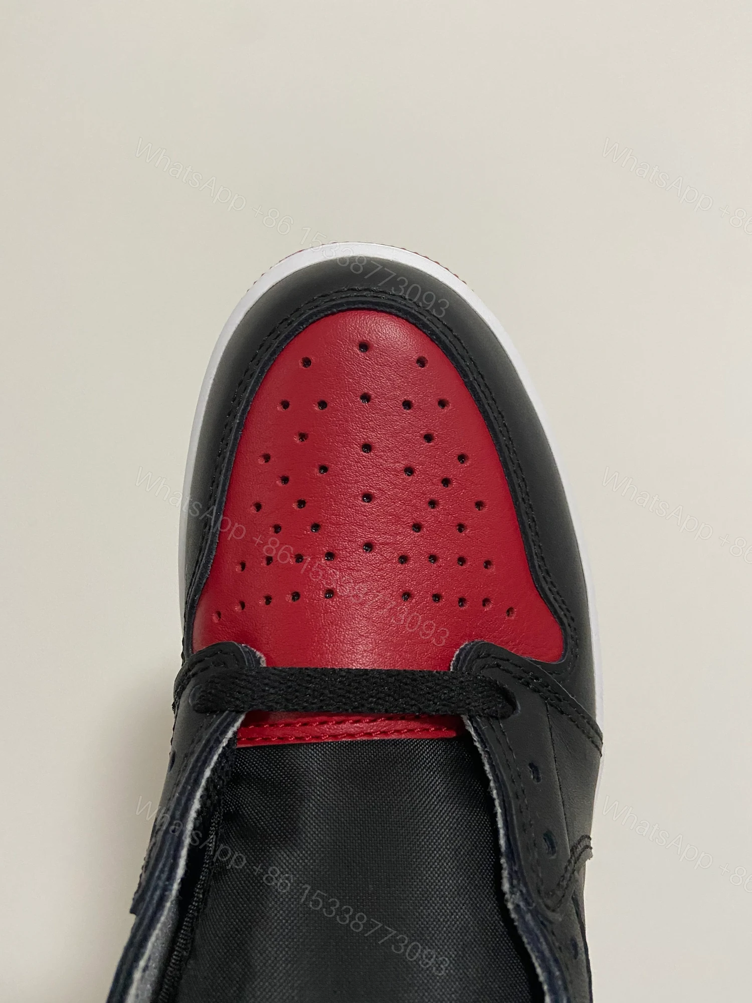 View 5 of Jordan 1 Retro High Bred Banned (2016)