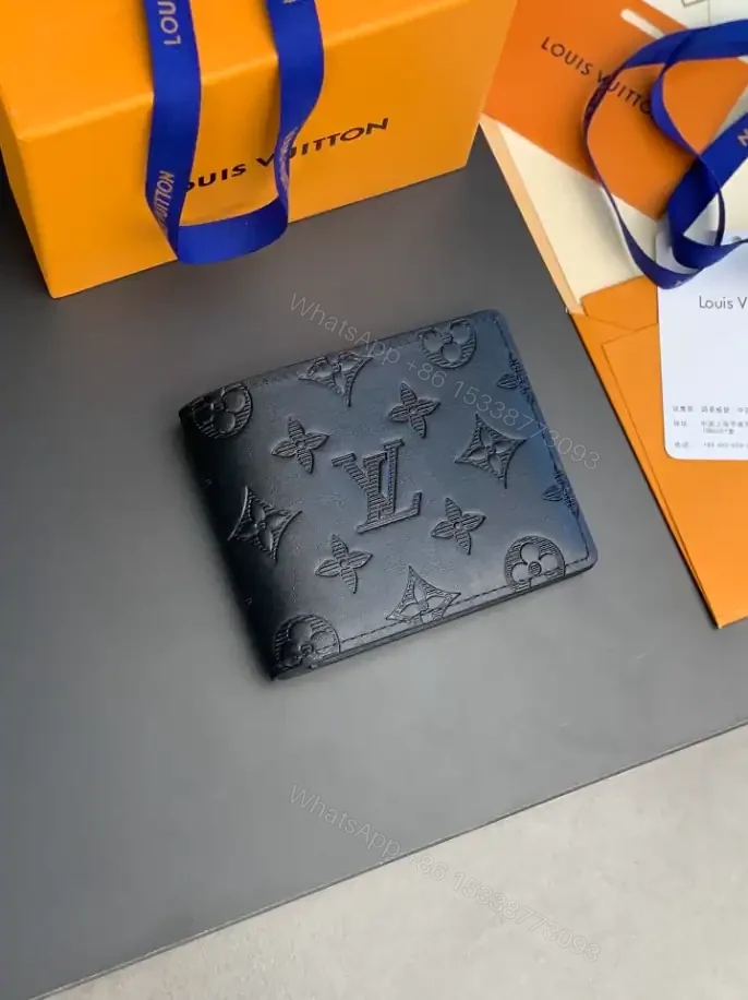 View 2 of LV MULTIPLE WALLET- RRG085
