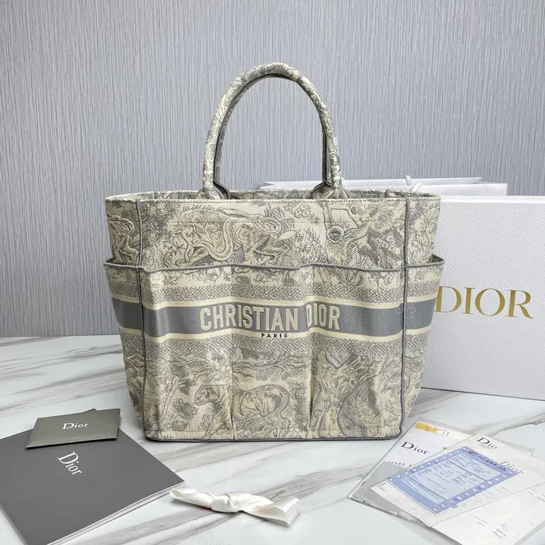 Statement Dior Tote: Refined Jacquard, All-Day Versatility — view 1