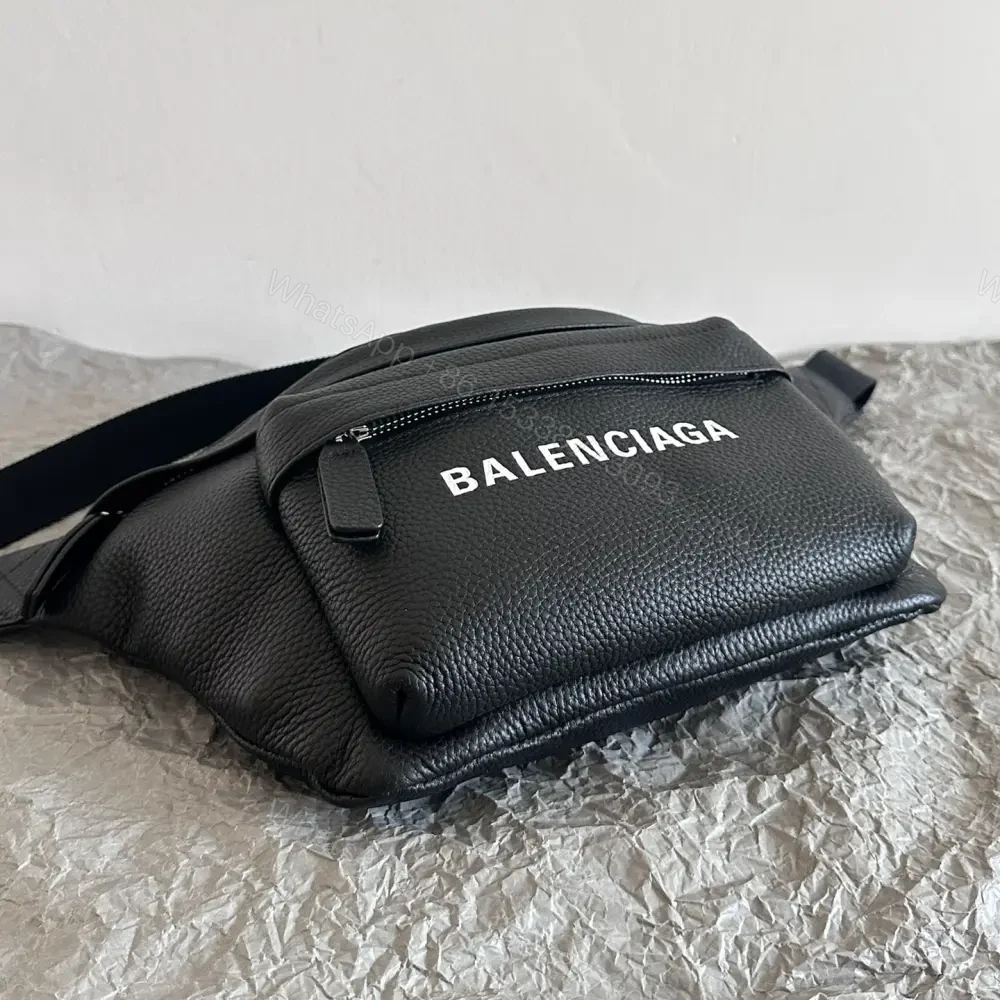 View 8 of 高仿Balenciaga男士小牛皮腰包
