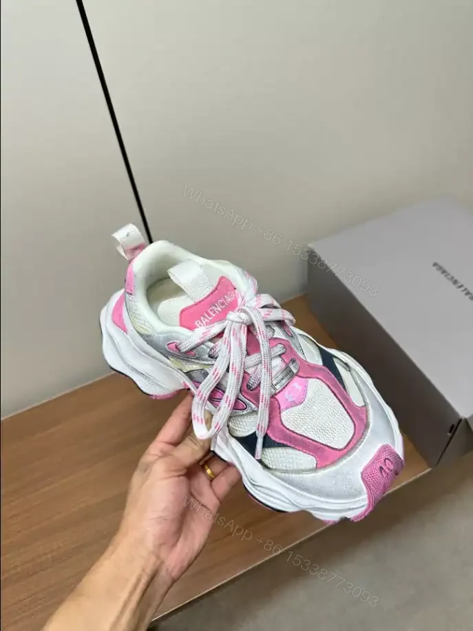 View 4 of BALENCIAGA CARGO SNEAKER – BB239