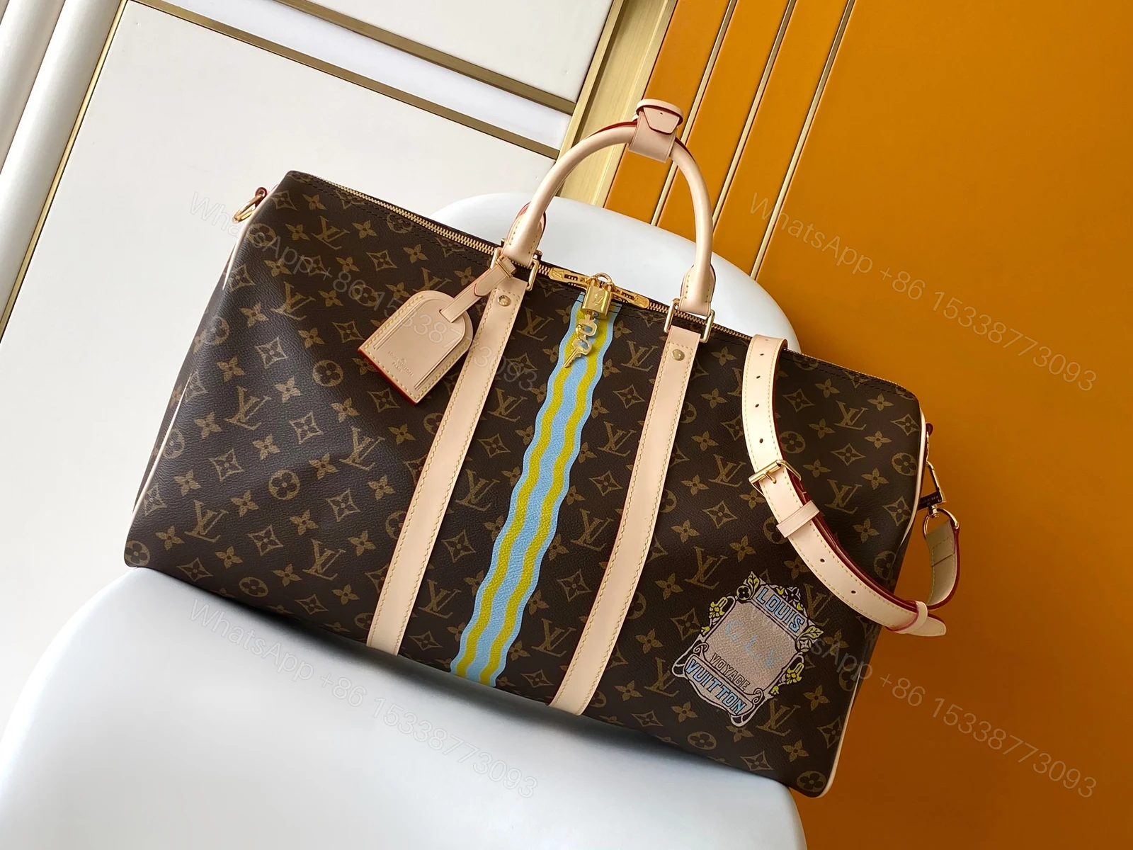 LV 高仿Keepall 50旅行袋 P01945藍黃條紋貼飾限量設計 — view 1