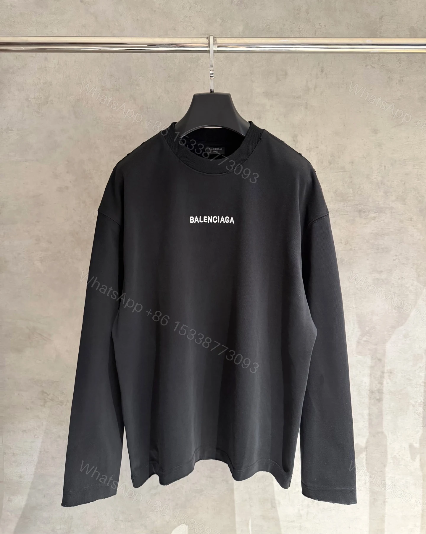 Balenciaga 高仿男士黑色長袖T恤 LOGO簡約設計秋冬必備 — view 1