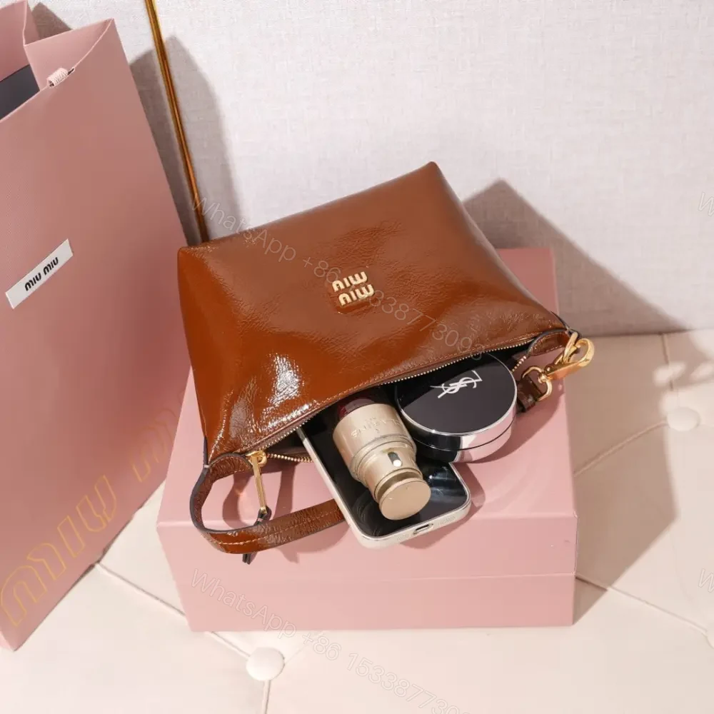 View 12 of 高仿miumiu*Naplak系列5NE841小羊皮飯盒包棕色免檢版