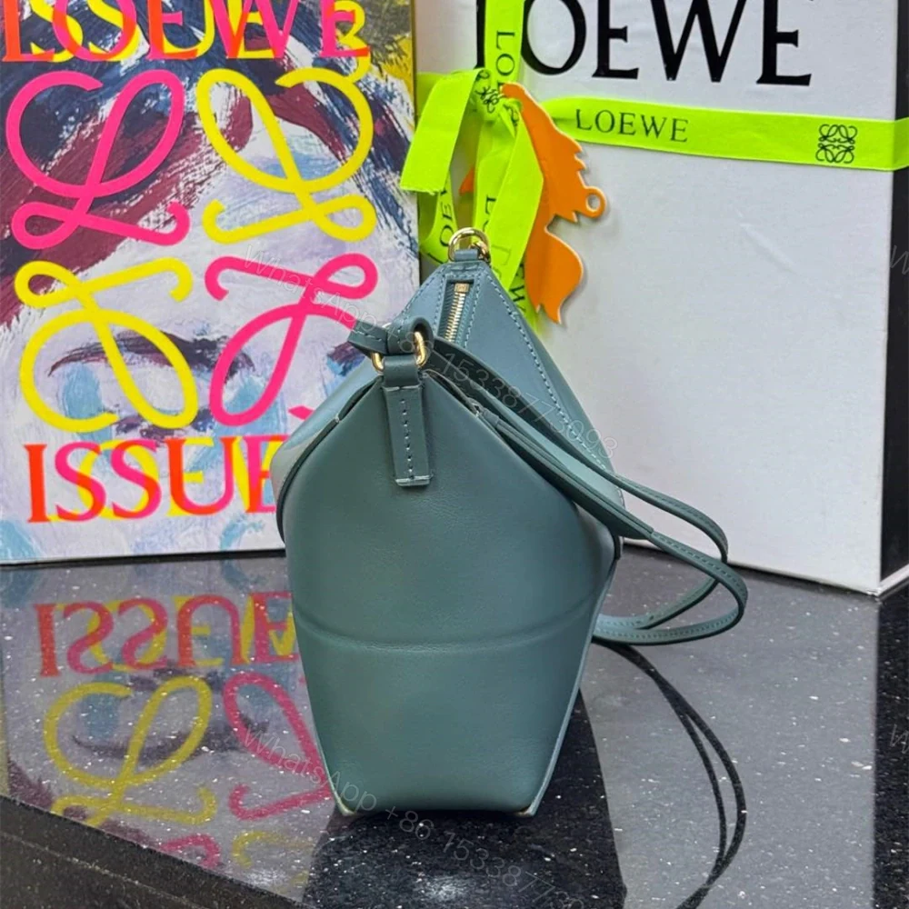 View 3 of 高仿Loewe*Fold系列4535小牛皮手提單肩包香根草色免檢版