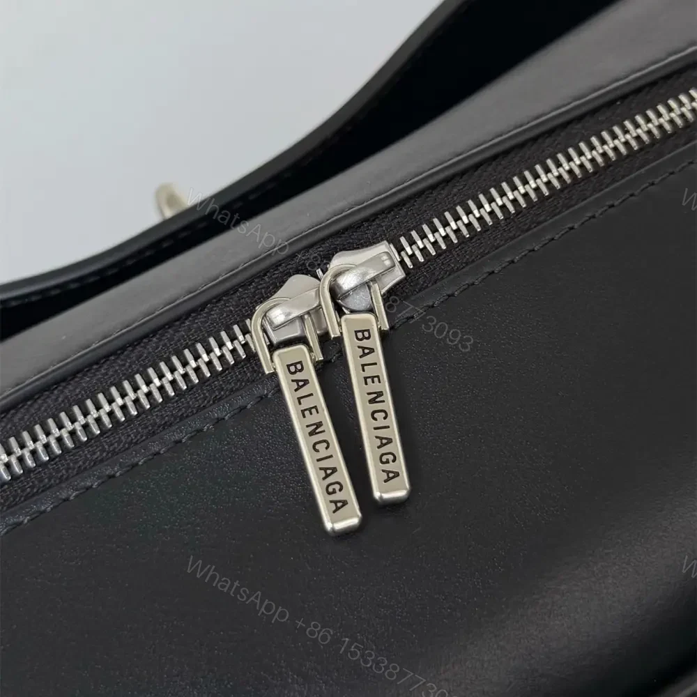 View 9 of 高仿Balenciaga*Rodeo系列U1000小牛皮相機包黑色銀扣免檢版