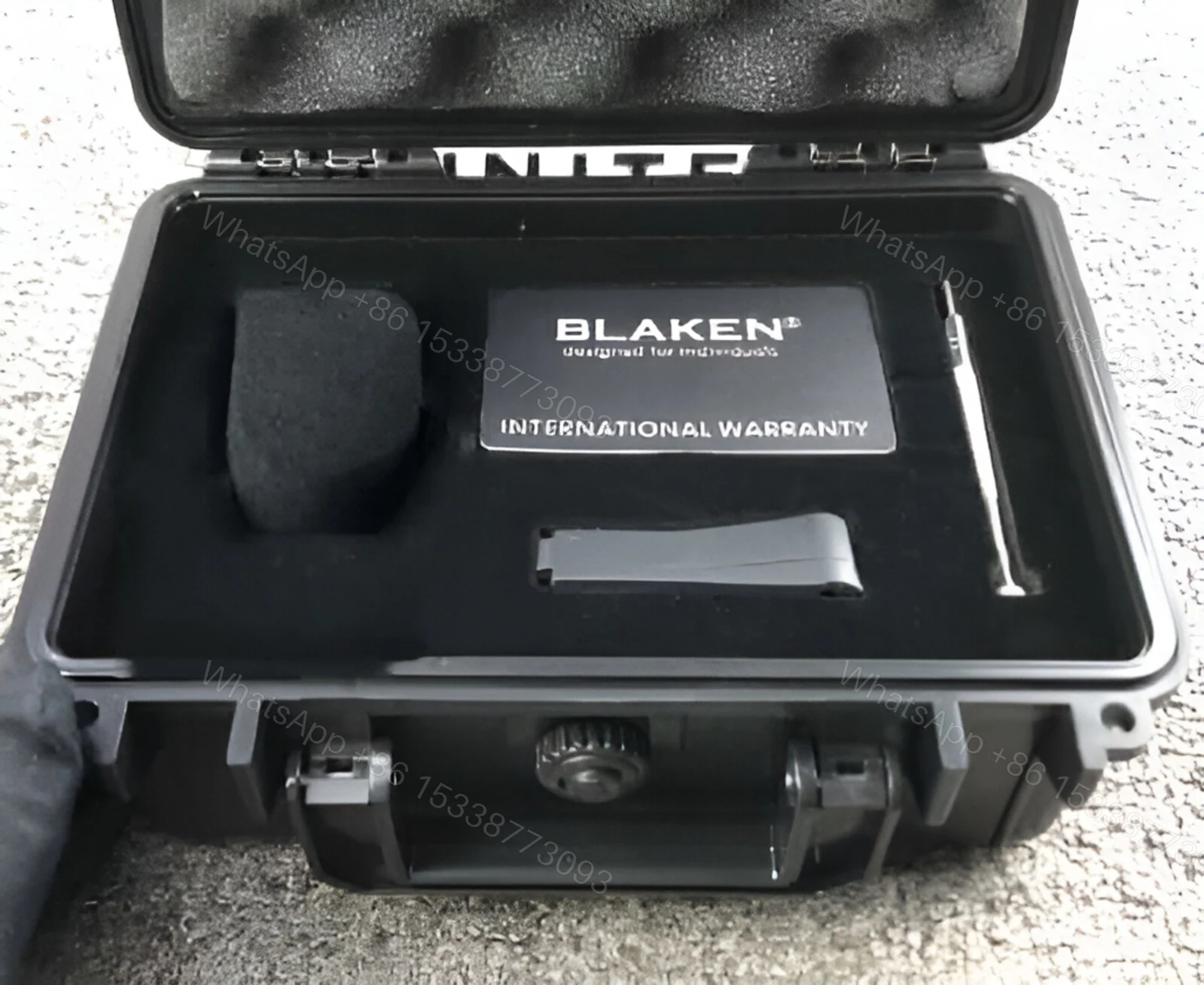 View 8 of Blaken Submariner Replica