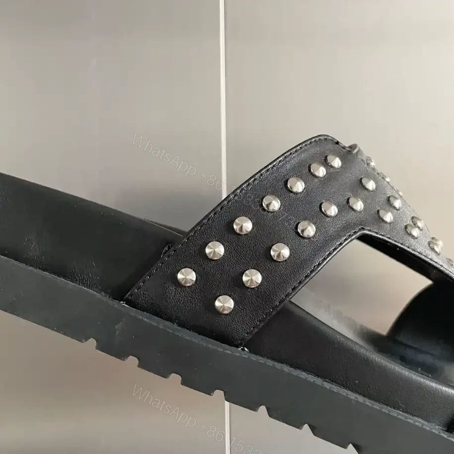 View 8 of LV OASIS MULE – LVS39