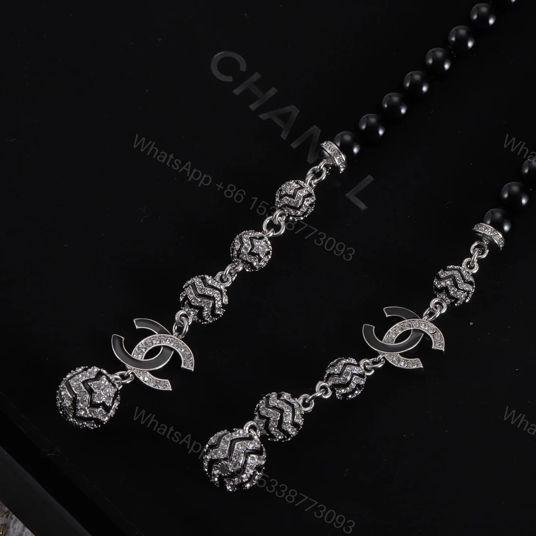 View 4 of EN – Lux Chanel Necklaces 007