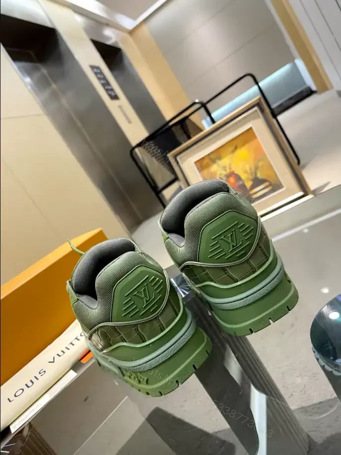 View 4 of LV TRAINER MAXI SNEAKER – LSVT413