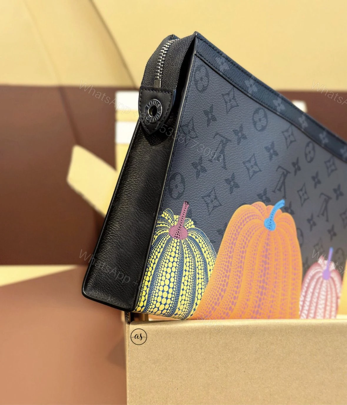 View 12 of First Copy Louis Vuitton Unisex Reverse Pochette