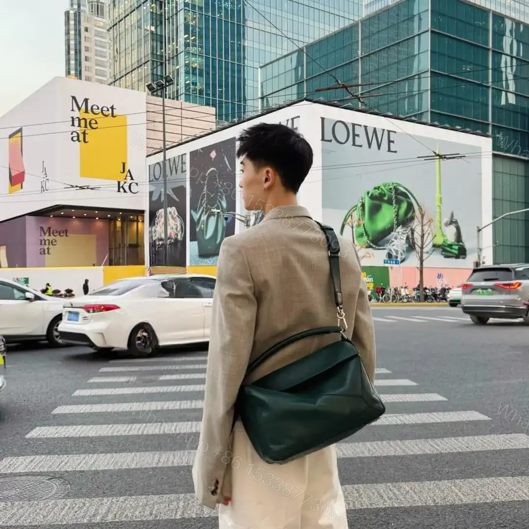 View 16 of 高仿Loewe*Puzzle系列6580鹿皮斜挎包常青綠大號免檢版