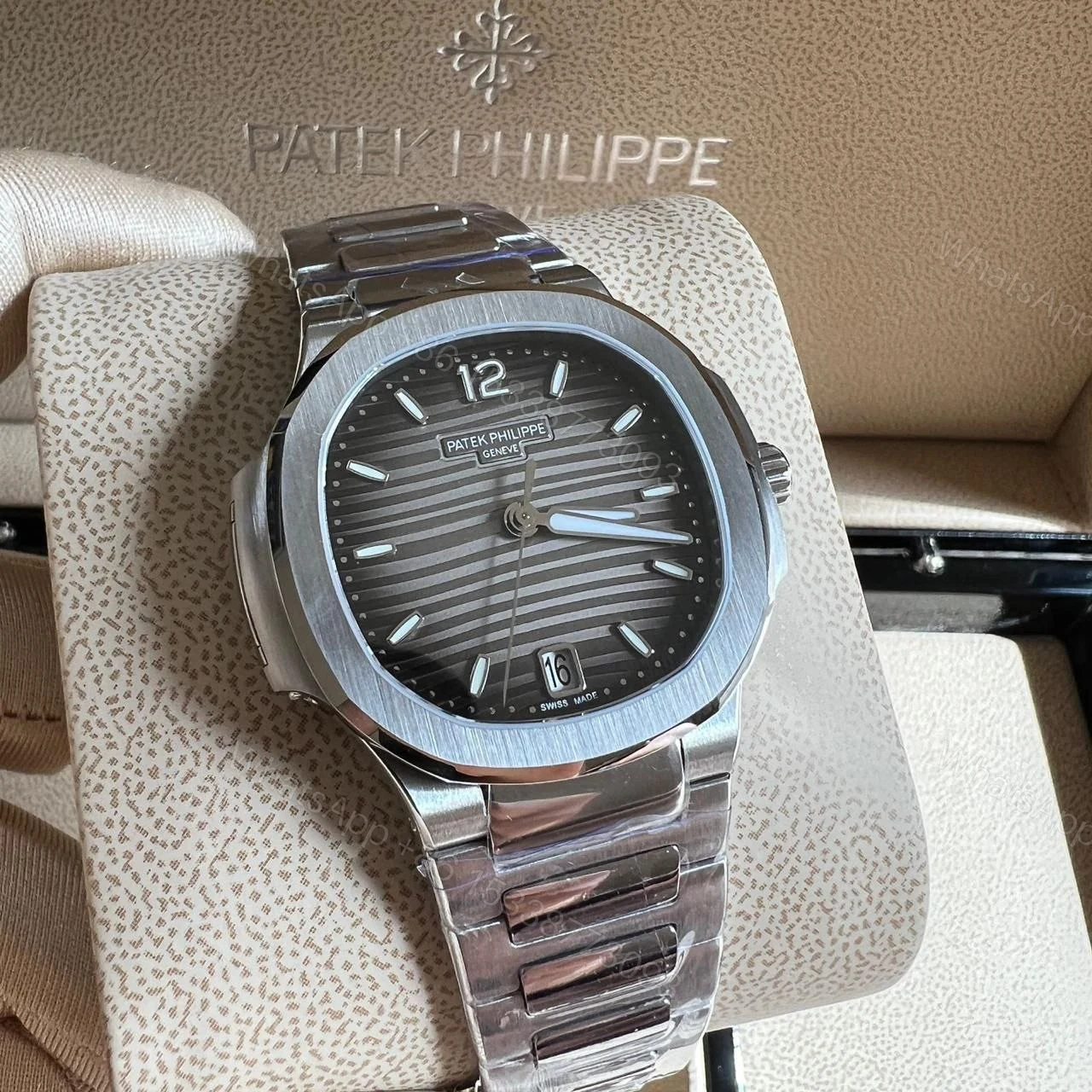 View 6 of Patek Philippe Nautilus