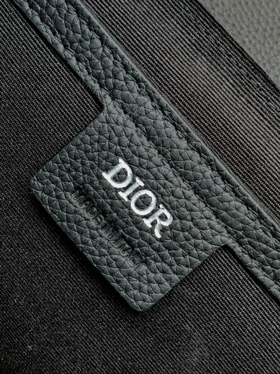 View 4 of Monochrome Textured Crossbody: Durable Everyday Luxus Bag
