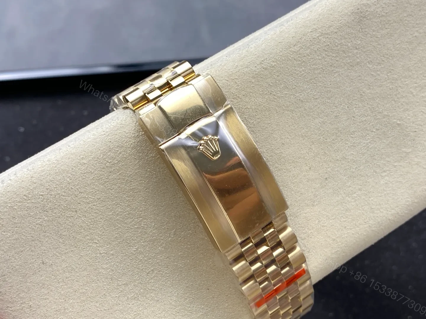 View 9 of Rolex Sky-Dweller Green Dial 336938 (Jubilee)