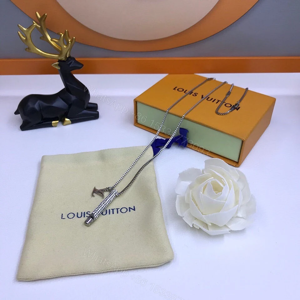 View 4 of Best Quality Necklace LV 016