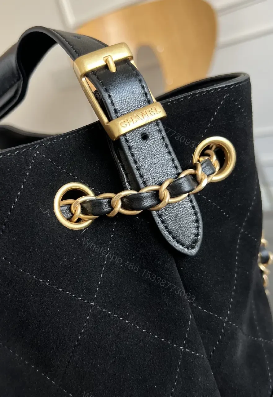 View 6 of Quilted Gold-Chain Shoulder Bag: Elegant Everyday Luxury