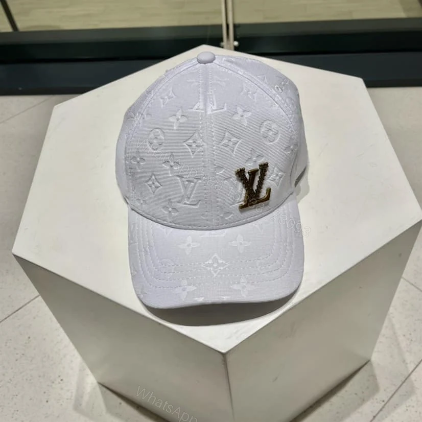 Louis Vuitton Cap – LHC17 — view 1