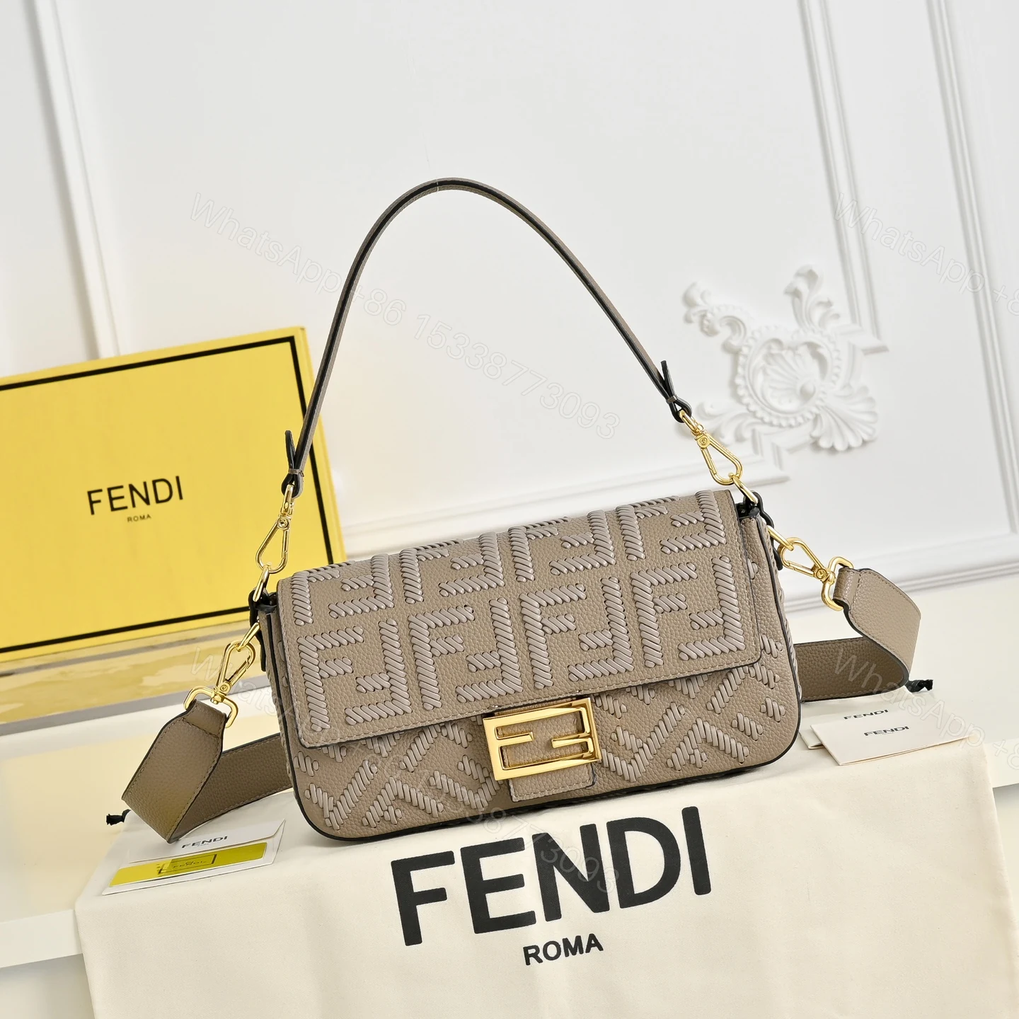 Fendi高仿FF壓紋皮革Baguette法棍包 高級質感單肩包 灰色 — view 1