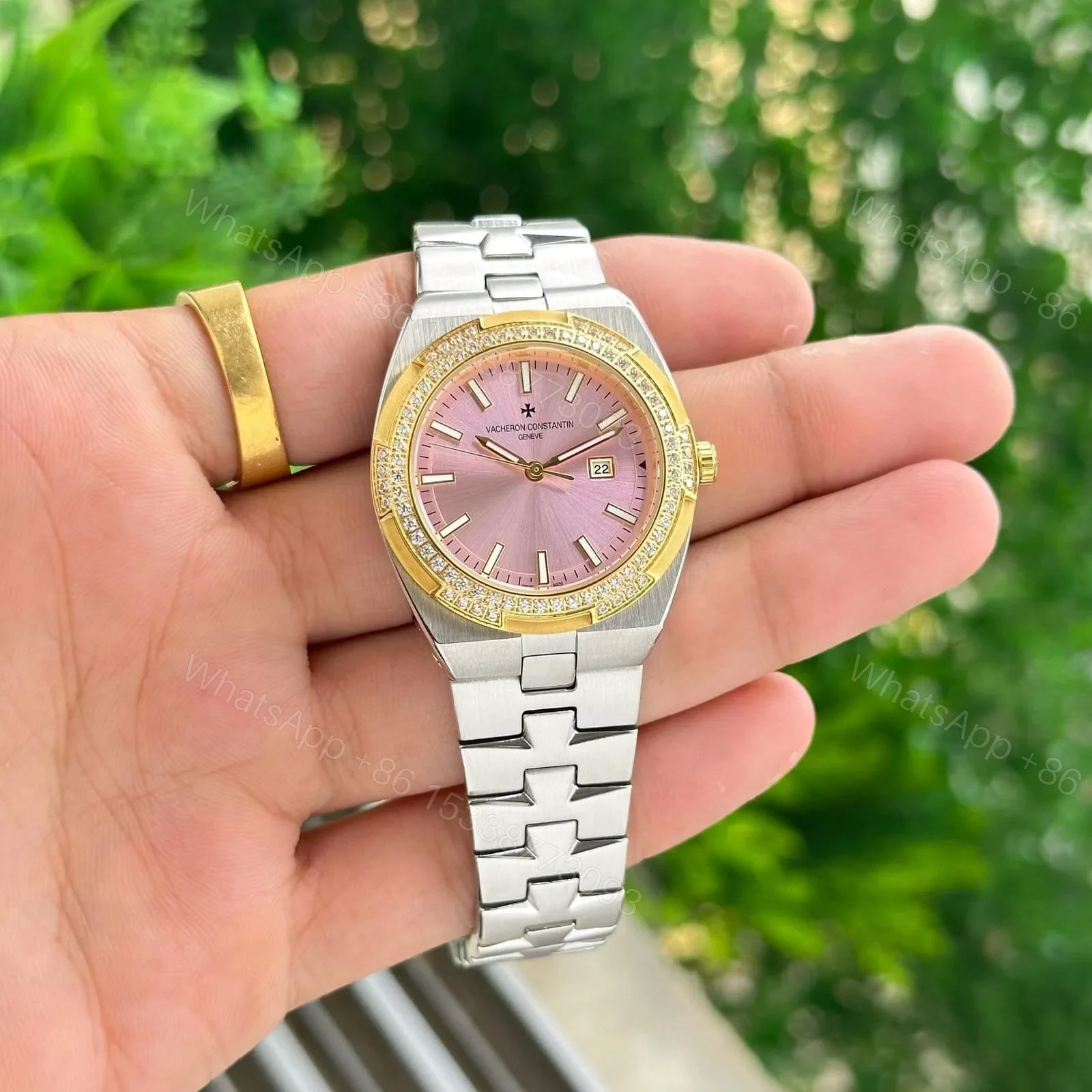 Vacheron Constantin Overseas Collection — view 1