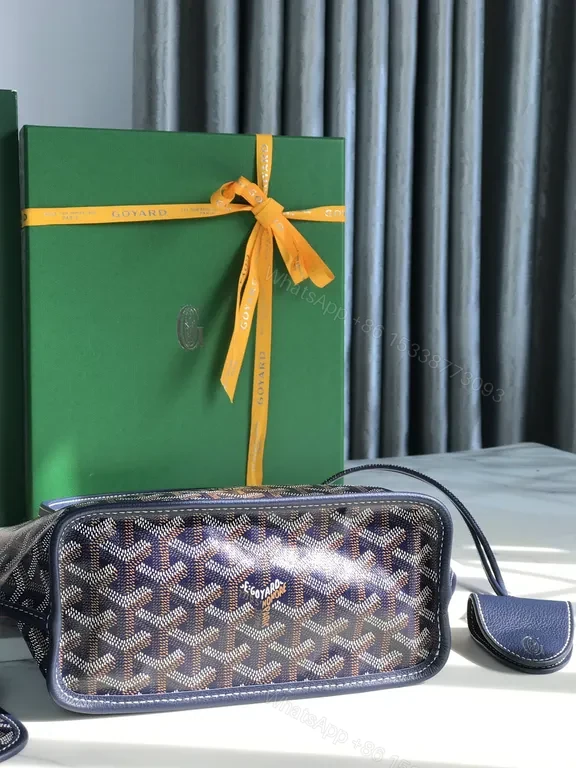 View 3 of Chic Navy Tote + Pouch Set: Designer-Influenced, Everyday Luxe