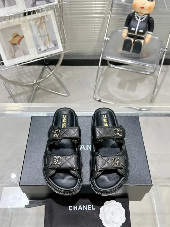 Chanel-Inspired Leather Slides: Luxe Yet Everyday Comfort — view 1