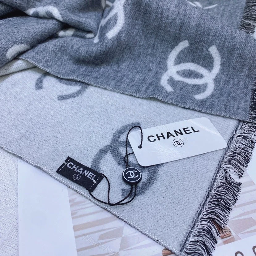 View 5 of EN – Luxury CHL Scarf 010
