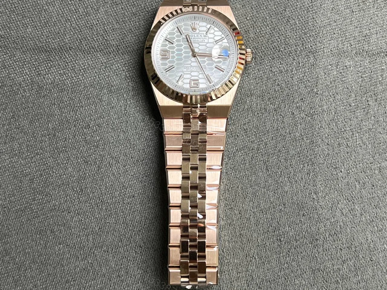 View 2 of Rolex Land-Dweller 40 mm Everose gold (2025)