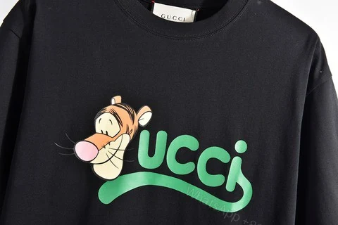 View 3 of GUCCI Tiger T-Shirt – GC0102