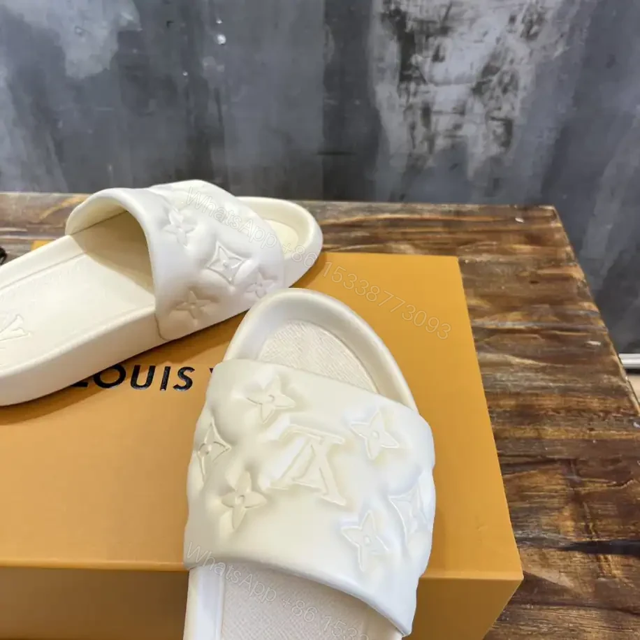 View 3 of LV WATERFRONT MULE – LVS37