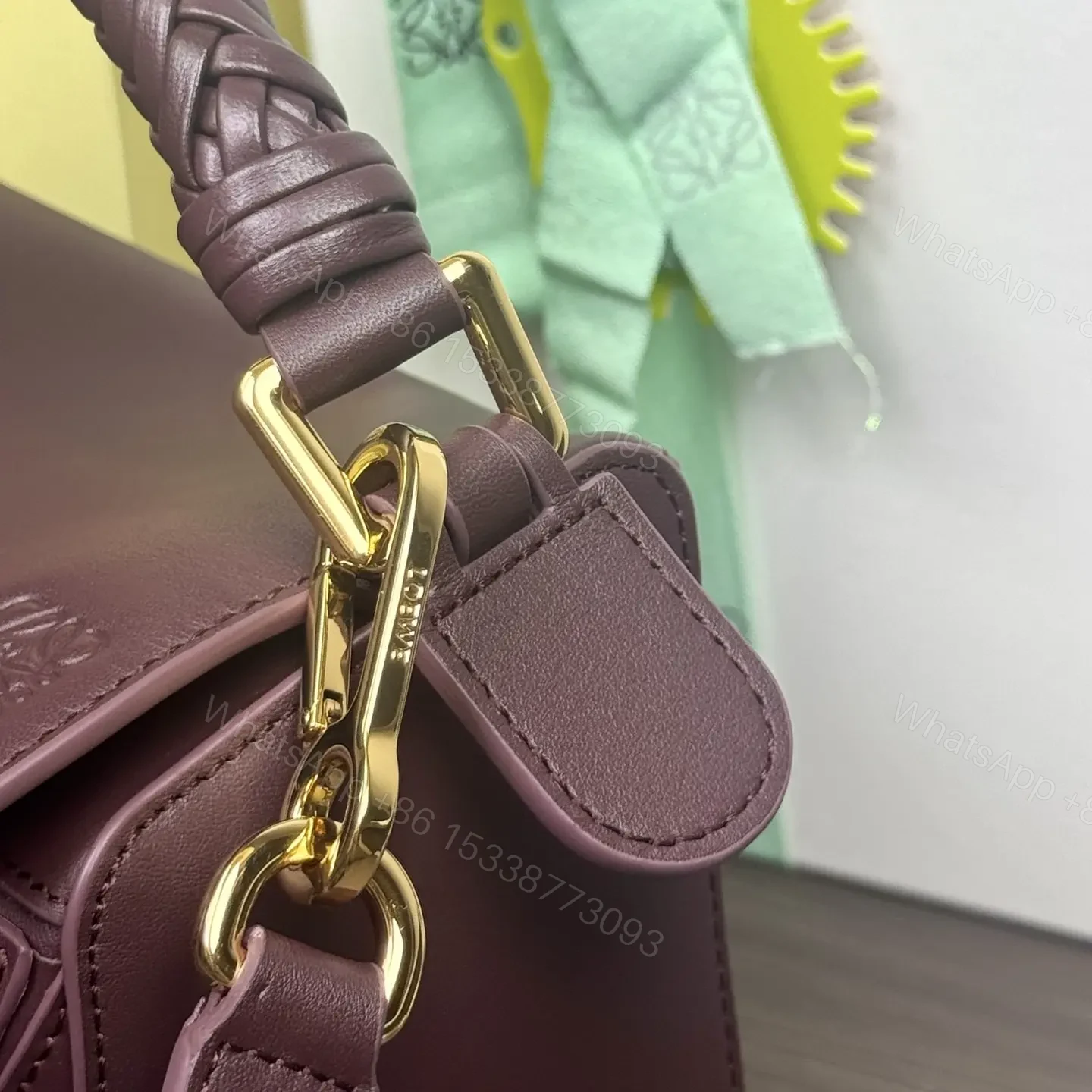 View 10 of 高仿Loewe*Puzzle系列7240小牛皮單肩包酒紅色小號免檢版